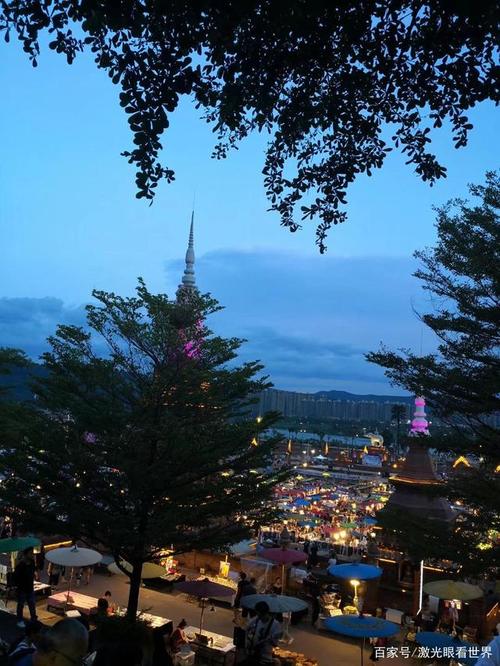 西双版纳告庄西双景白天夜晚美景对比,看了你会说什么