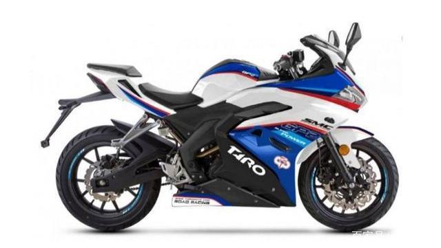 为什么阿普利亚150排量比台荣gp2小,价格却要比它贵一倍?