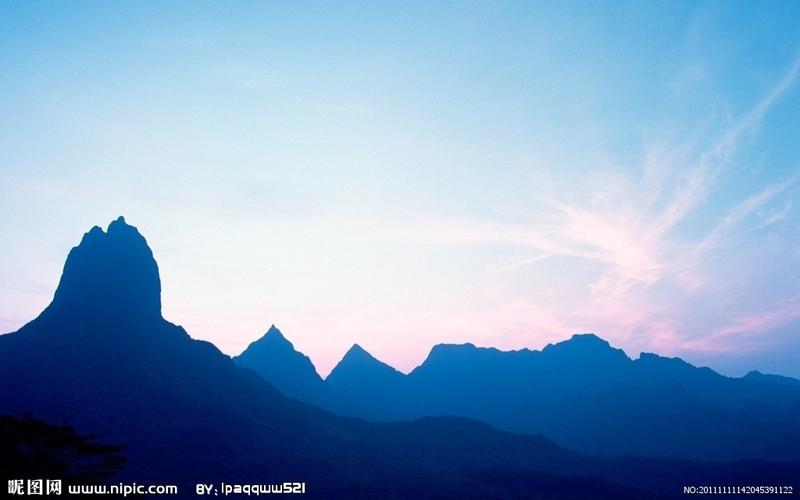  p>山峰一般指尖状山顶并有一定高度,多为 a href="#" data-lemmaid="