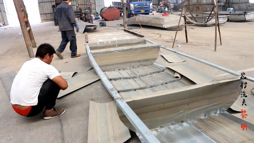 马上开捕了,大哥自己动手造船,3天焊了一艘铁船,这船厉害了!