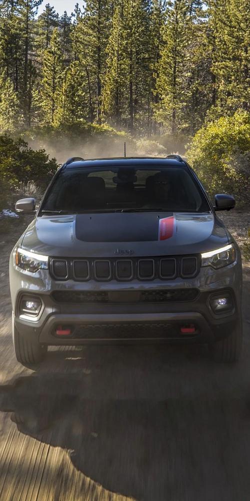 图:越野能力增强的全新jeep指南者