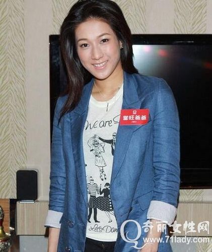 钟嘉欣(linda chung),1984年4月9日出生于加拿大温哥华,中国香港女