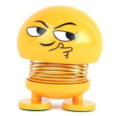 抖音同款网红车载表情包弹簧摇头笑脸公仔小黄人玩具