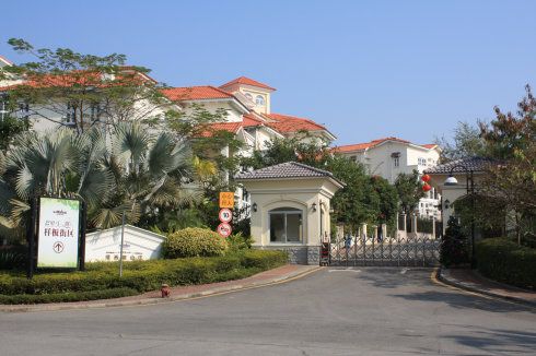 2009年12月5日,摄于广州从化太平镇夏湾拿别墅小区内.