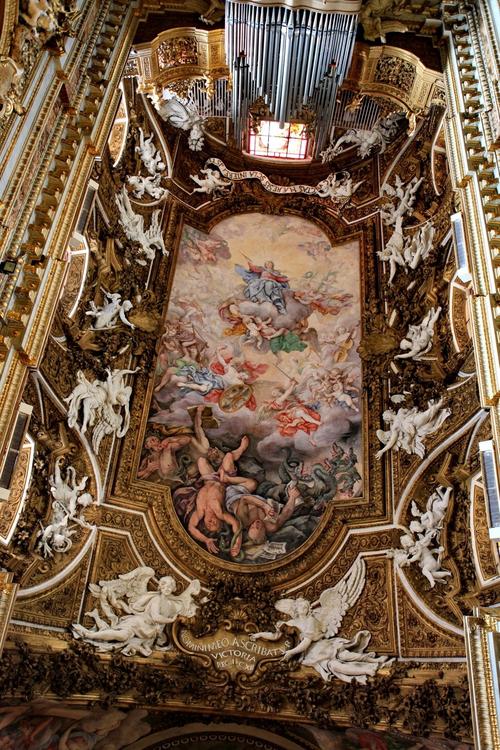 9 人 赞同了该文章 罗马几座教堂的欣赏: 罗马-圣依纳爵教堂-天顶壁画