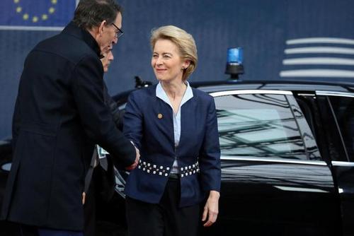 欧盟首个女掌门人,曾生下7个孩子,访问土耳其时却没有