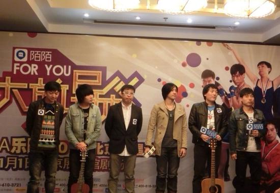 gala出道十年首度开个唱 自称名利双收