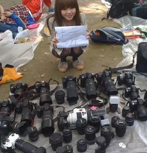 远离单反!摄影穷三代一点也不假