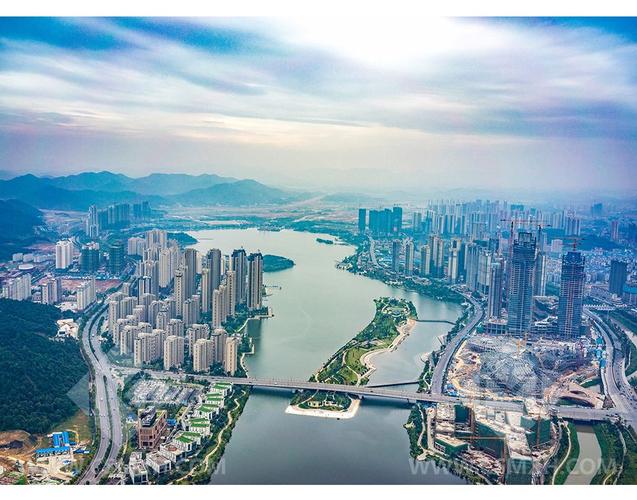 2018年07月13日 每周五 19:00 - 21:00 地点: 长沙 岳麓区 梅溪湖