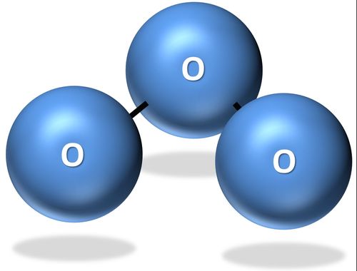 【臭氧分子,呈三角形结构.】