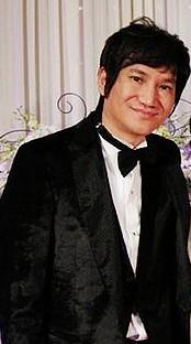 费麒费麒的身家