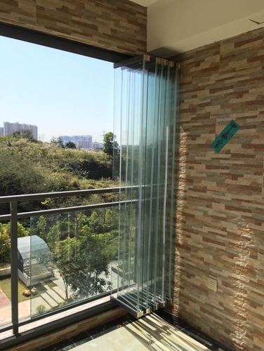 落地玻璃窗无框