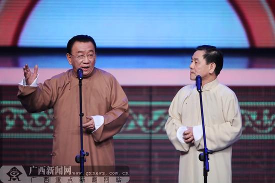 著名相声表演艺术家侯耀华,杨进明也在今年加盟广西春晚,表演相声《你