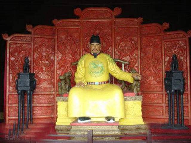 当一条蛇爬到朱元璋的胳膊上