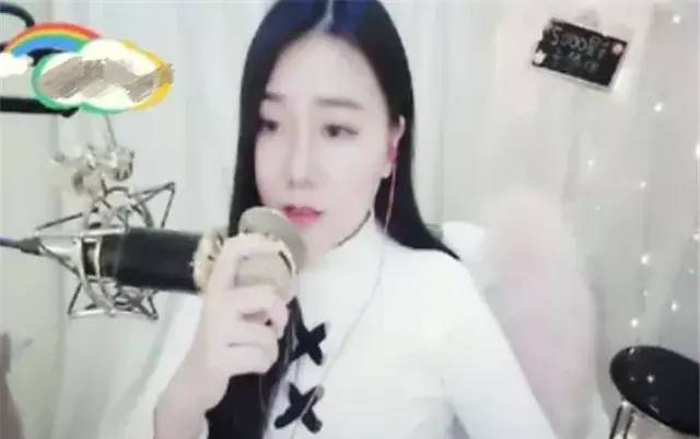 一条小团团被曝全身照,这次真的惊艳了,长这样不露脸太可惜了