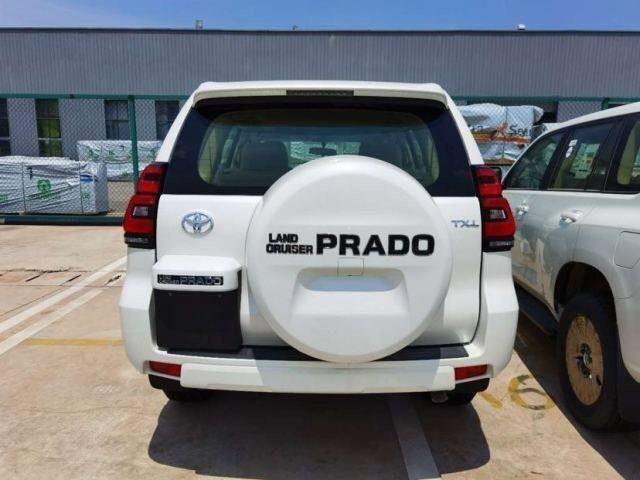 天津港平行进口国五丰田霸道4000现车