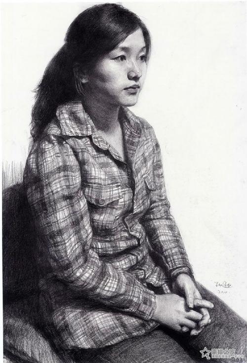 素描教程分析:素描女青年半身带手