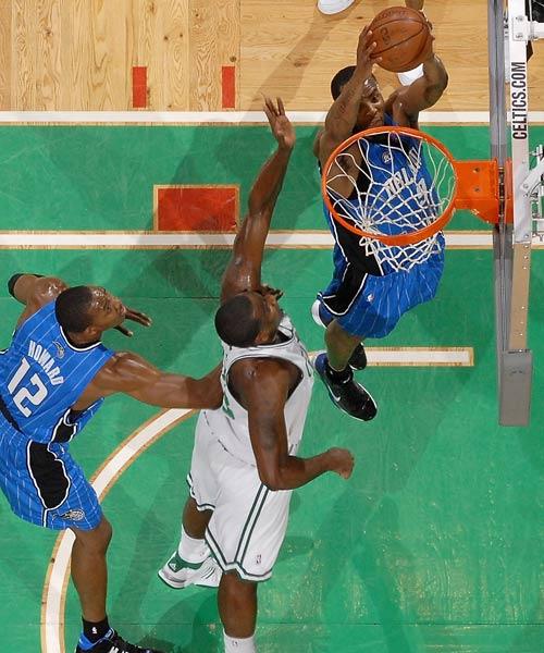 组图:两盖帽高手pk 霍华德帕金斯"再续前缘"