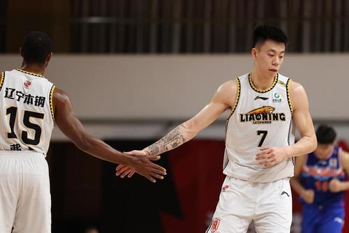 「图」三大主力轮休张镇麟砍26 13 辽宁擒新疆4连胜