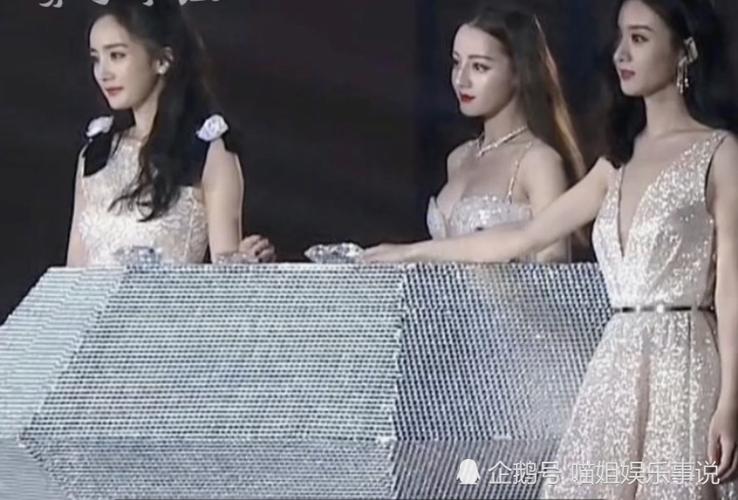 杨幂赵丽颖将合作双女主电影,颖幂的角落要来了,网友却非官宣不约