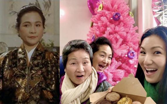 郑佩佩笑容灿烂,眼角的下垂显露老态,大女儿原子鏸,小女儿原和珍也对