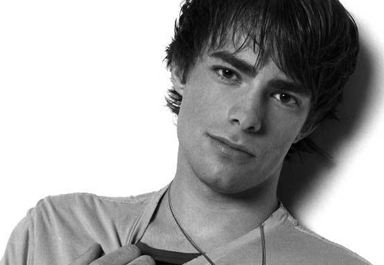 jonathan bennett) /i>,1981年6月10日在美国美国俄亥俄州rossford
