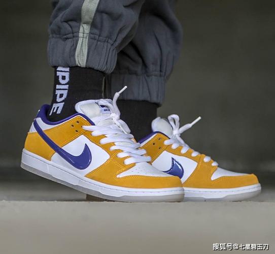 耐克nikesbdunklow湖人紫金白黄
