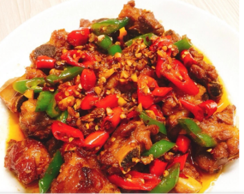 美食家常菜推荐:香辣孜然牛肉,泰式酸辣鱿鱼,红烧香辣排骨