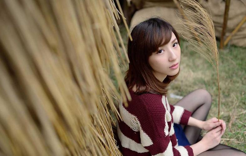 90后清纯美女图片 嘟嘟嘴甜美可爱