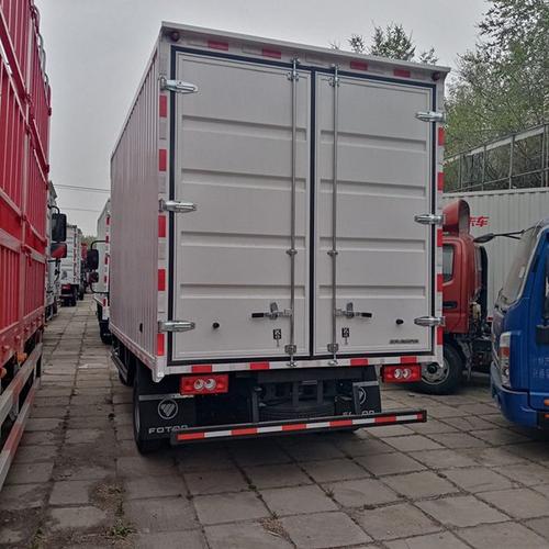 福田厢式货车4.2米报价 北京蓝牌可分期