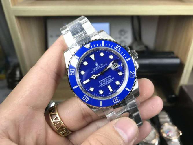 劳力士绿水鬼和蓝水鬼谁更好看?30岁的你会选谁