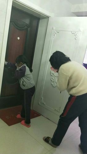 安全在我心――灵武市第五中学七《四》班家庭消防演练