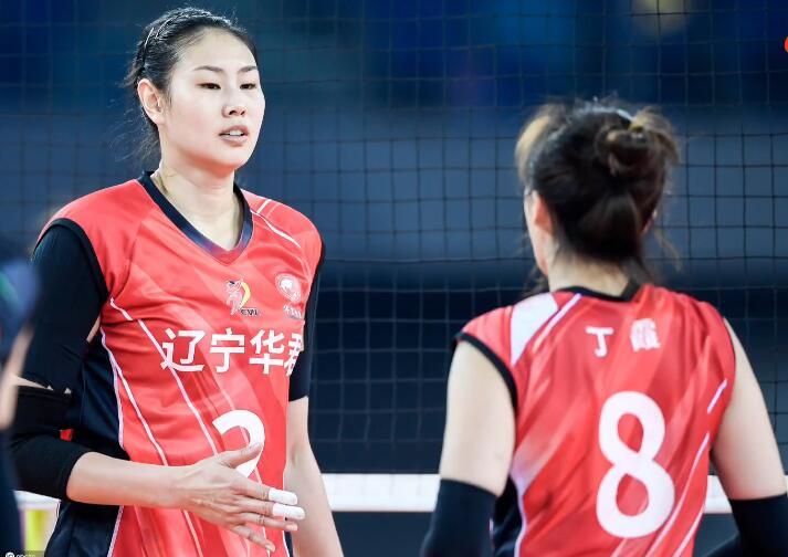 丁霞颜妮告别联赛!张常宁从背后抱赖亚文,龚翔宇拥抱后手舞足蹈