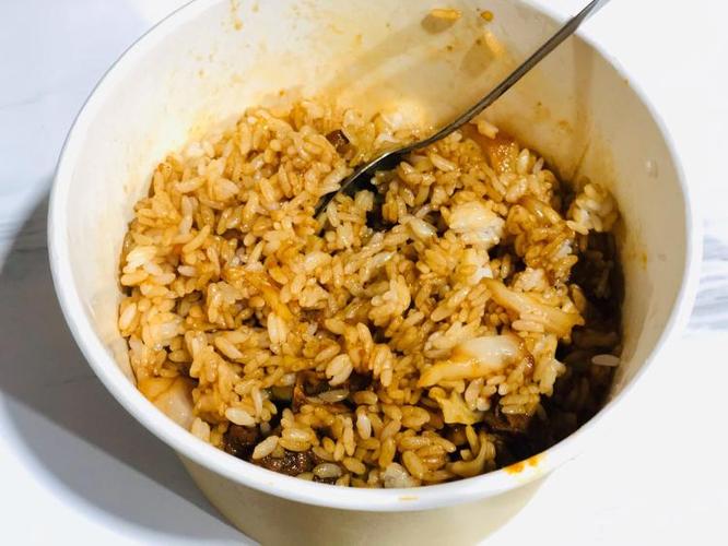 推荐:手打牛筋丸蛋黄牛油拌饭牛油拌饭