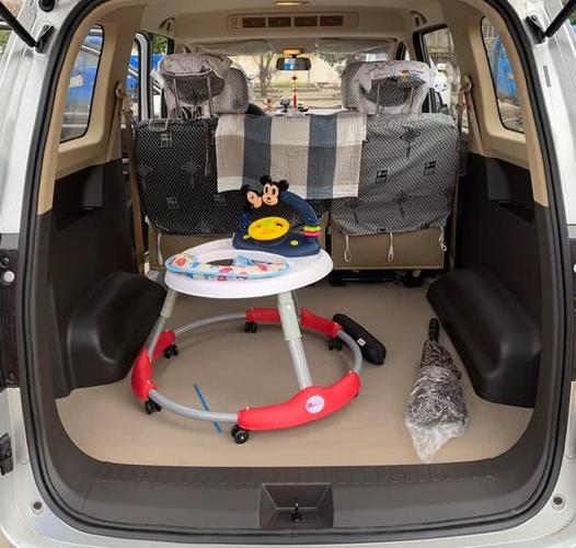 拿5万多支持国产车,座椅整体放倒可当床,不出意外还能