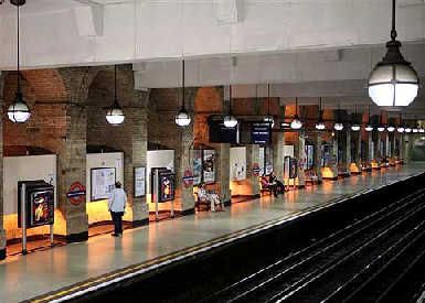 列出了世界上最著名的11条地铁排名,北京和香港地铁双双上榜