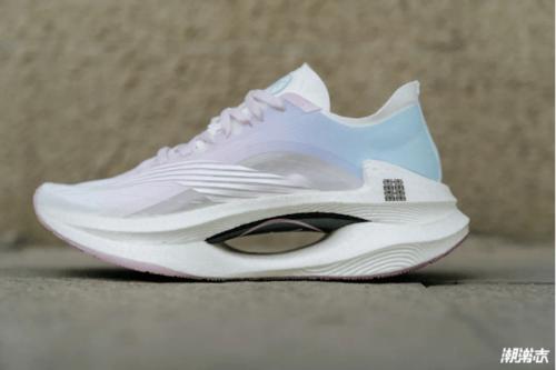 一骑绝尘形影无踪李宁绝影实测报告