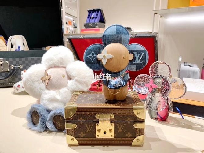 lv毛绒公仔vivienne薇薇安太阳花公仔_路易威登怎么样