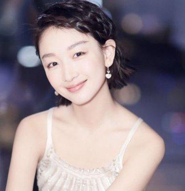 周冬雨脏辫图片 周冬雨的辫子怎么做 - 编发发型