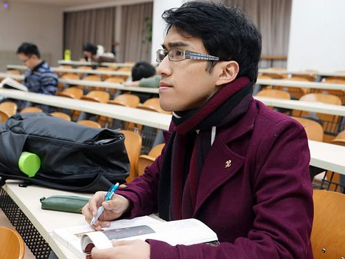 "北大学神"严堃:曾因奥数金牌保送北大数学系,不拼颜值靠才华