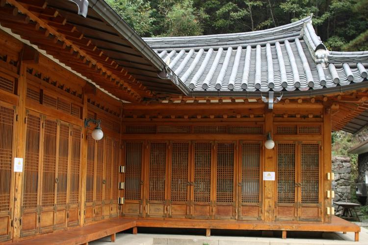 寺庙古建筑木结构油漆木房子油漆木屋别墅油漆木蜡油美国olympic水性