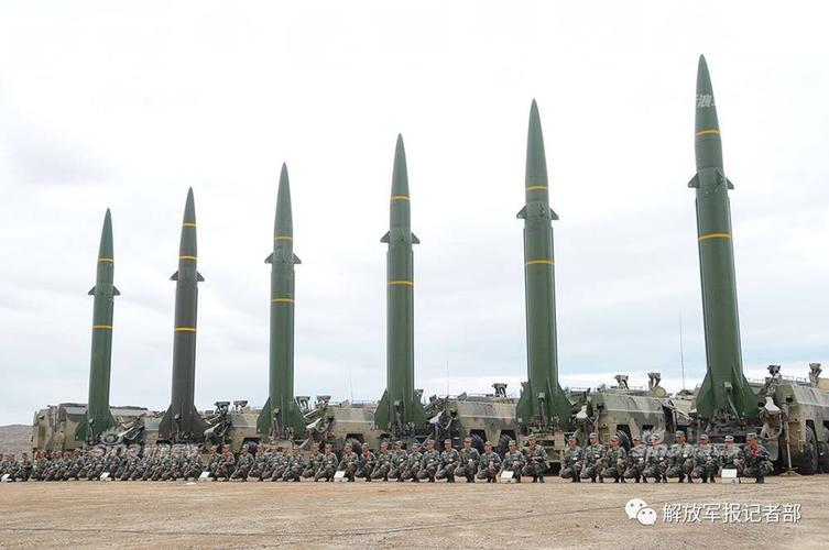 周边宵小都老实点!中国东风导弹多发齐射景象壮观
