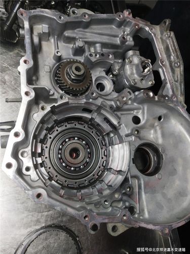 日产轩逸汽车换档顿挫升档打滑现象变速箱维修