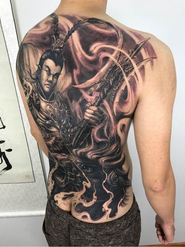 满背吕布纹身图片