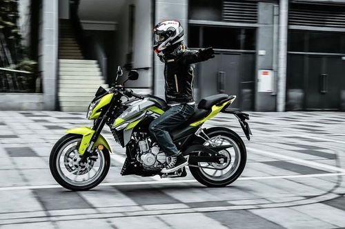 鲜肉街跑再进化力帆kps250评测