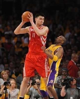 姚明职业生涯五大"冤案",体力差,打球软,被土豆盖蒙羞