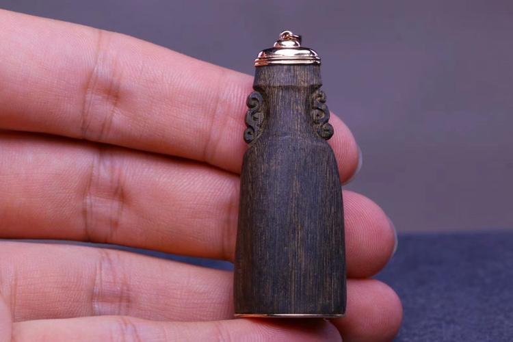 文莱沉水包金沉香挂件