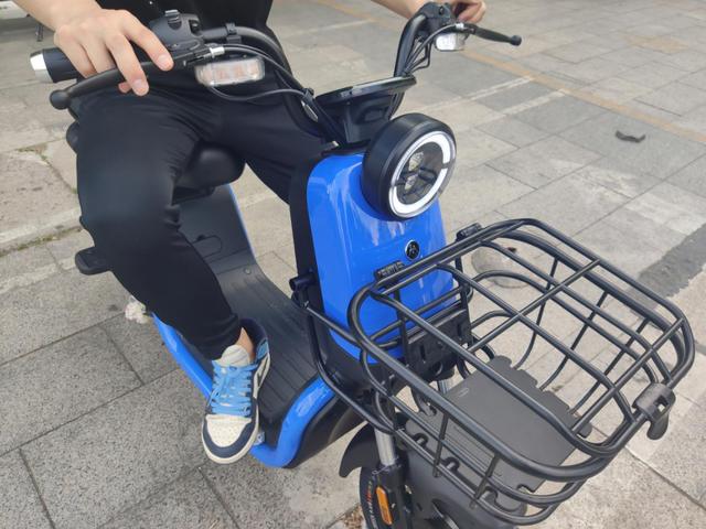 一款爱玛电动车,帮你解锁这个端午的正确出行方式