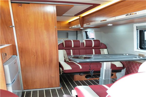 峪苑国六东风御风房车生产厂家