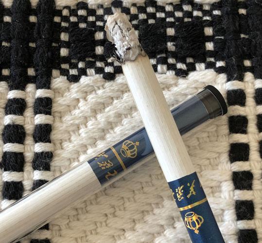 【图】芙蓉王(软蓝)出口版和内销版香烟